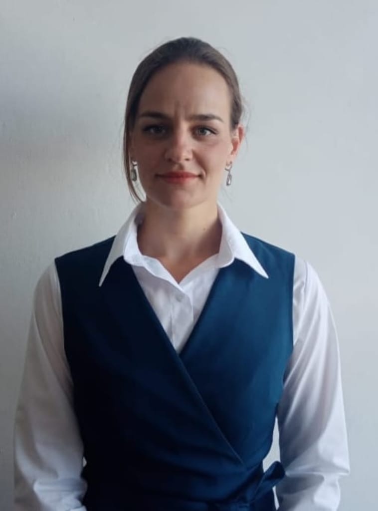 Острецова Алина Владимировна.